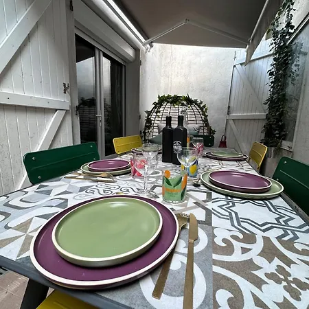 Σπίτι διακοπών House Patio Air Conditioning Elegant Decoration *