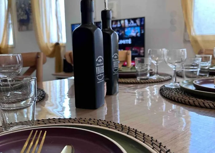 Holiday home House Patio Air Conditioning Elegant Decoration Carcassonne